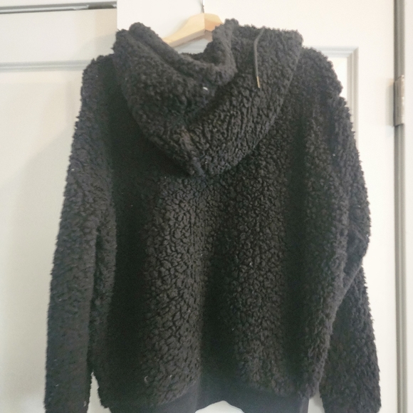 Fuzzy jacket - Picture 2 of 2